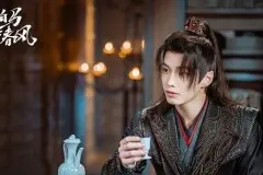 《少年白马醉春风》叶鼎之为什么是魔教教主